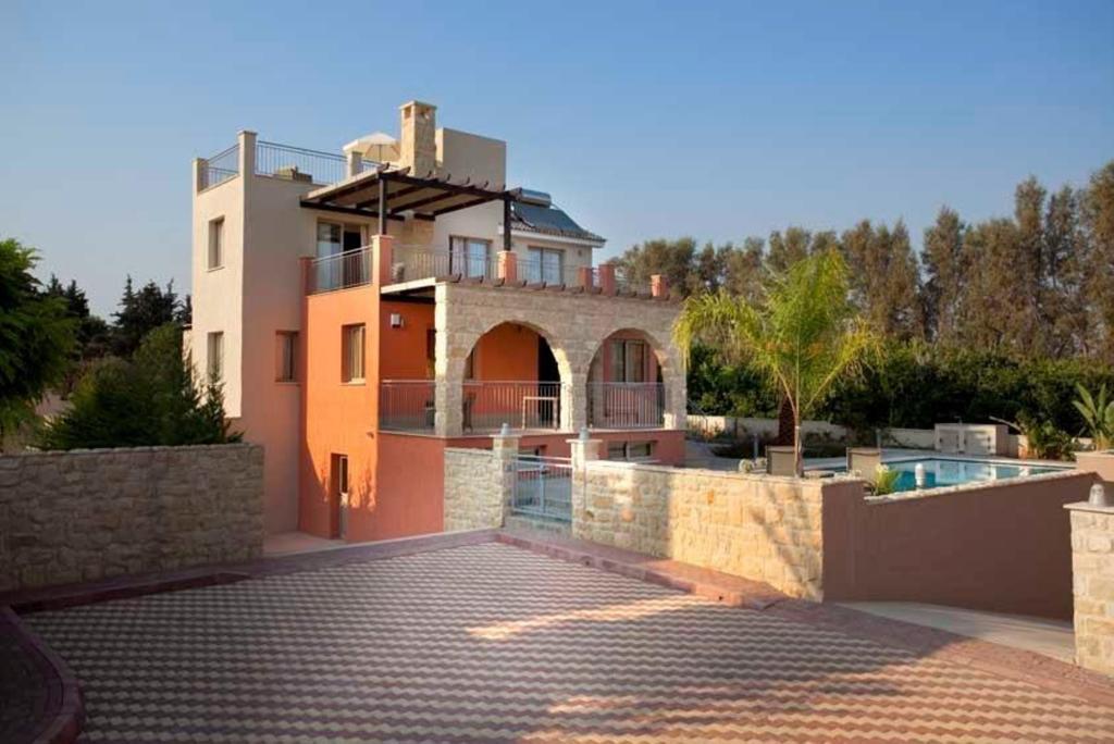 Villa Saraliana Sandy Beach Villas - Heated Pool - Jacuzzi - Private Beach Area Polis Pokoj fotografie