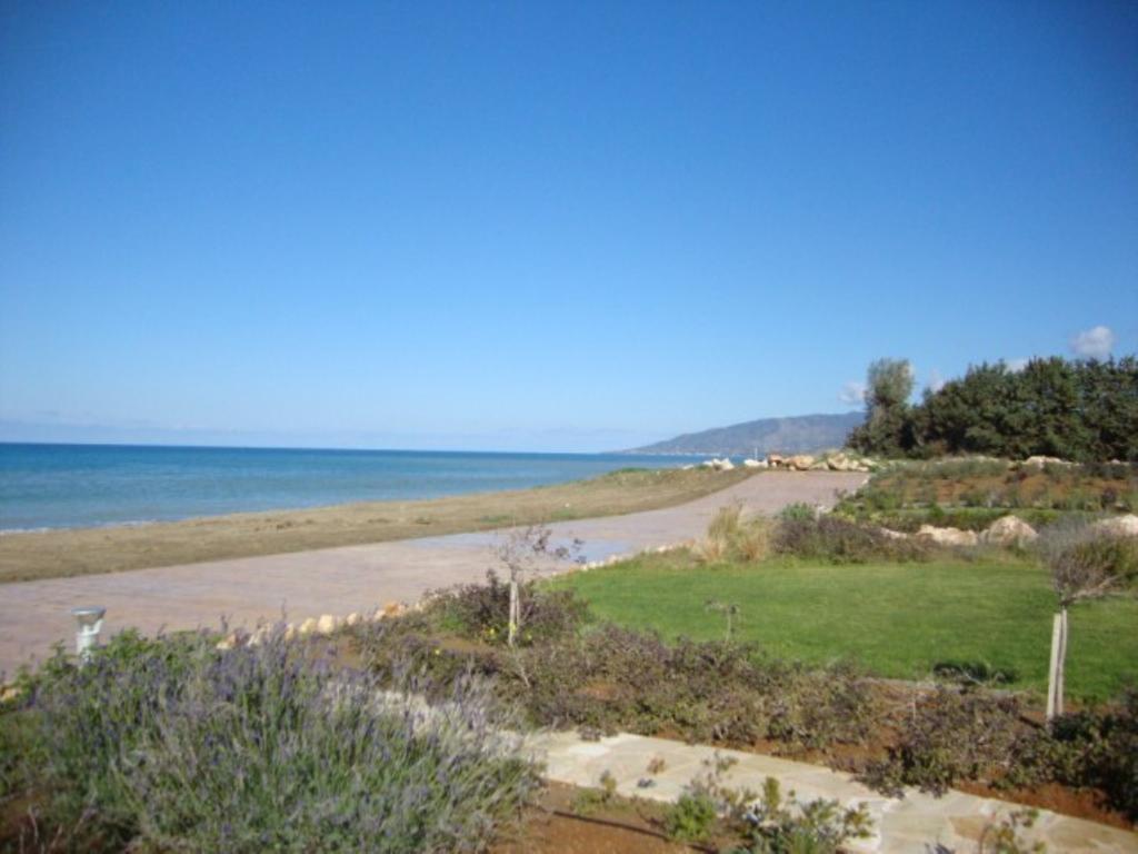 Villa Saraliana Sandy Beach Villas - Heated Pool - Jacuzzi - Private Beach Area Polis Pokoj fotografie